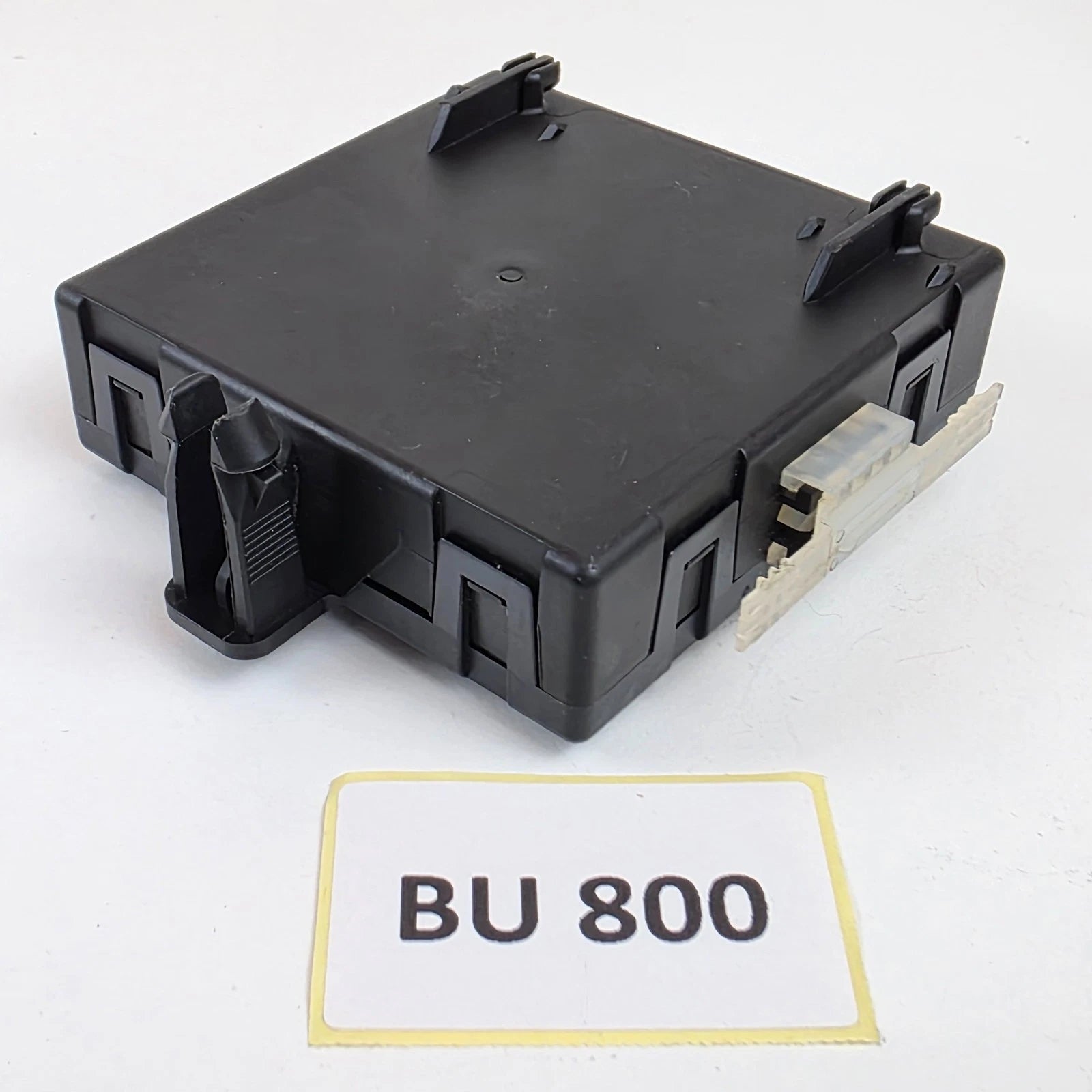 C300 ECU A2769001500 – Genuine OEM Mercedes-Benz Engine Control Unit